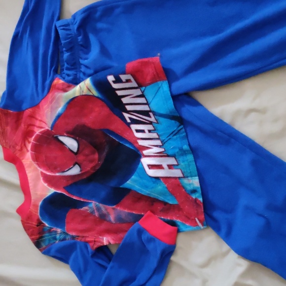 4 sets of Pajamas (Mario Kart, Mario Party, Spiderman, Minions) Size4/5 - Picture 5 of 7